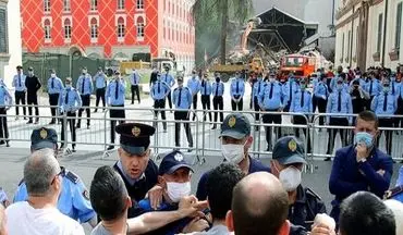 درگیری پلیس با معترضان در آلبانی/ ۳۷ نفر بازداشت شدند