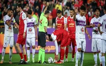 داور دیدار پرسپولیس و هوادار : مربی و بازیکن میلیارد میلیارد پول می‌گیرند، فحشش را من باید ببرم خانه!
