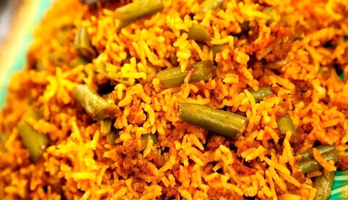 طرز تهیه لوبیا پلو مجلسی با گوشت و ته‌دیگ سیب‌زمینی (ویدئو)