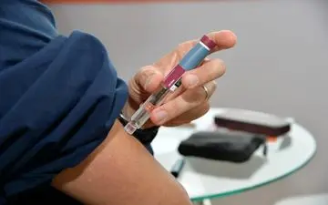 گرانی انسولین در بازار | بیماران هفته‌ای ۵۰ هزار تومان هزینه می‌دهند