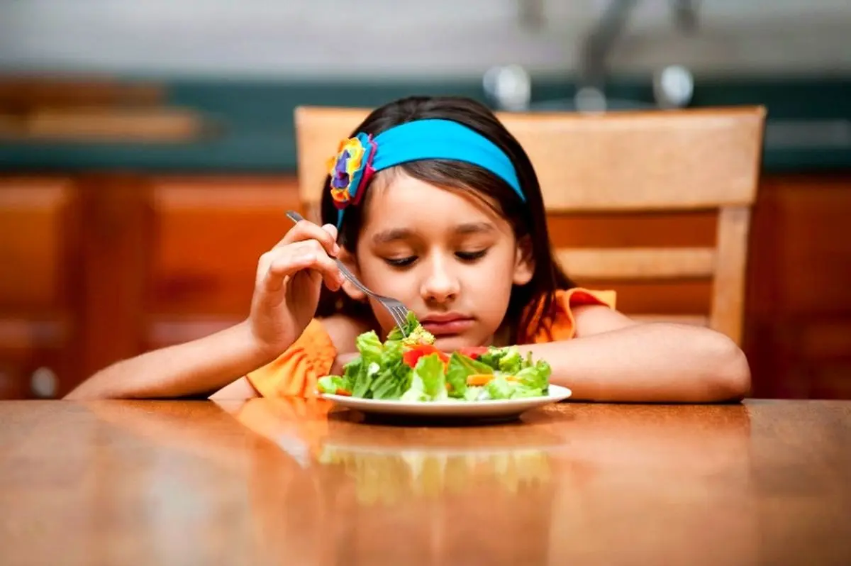 نحوه برخورد صحیح با غذا نخوردن کودک