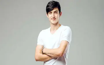 سردار آزمون در آستانه پیوستن به سرخپوشان + عکس