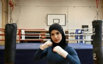 دختر بوکسور باحجاب آلمانی از آرزوهایش می‌گوید