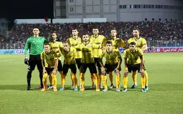 بازیکنان و مربیان پارس جنوبی در بلاتکلیفی