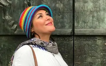 تیپ متفاوت لاله اسکندری در بارسلونا! + عکس