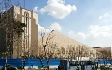 
تجمع جمعی از بازنشستگان مقابل مجلس