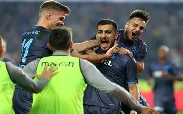 بن‌بست در مذاکرات استقلال و ستاره سابق آبی‌ها: سرنوشت مدافع سابق در انتظار تصمیم ساپینتو