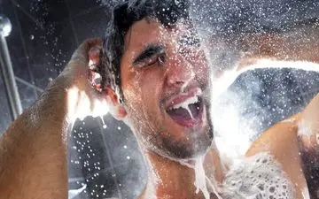 تاثیر دوش آب سرد بر سلامت انسان