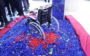 داستان شنیدنی درب های پلاستیکی که تبدیل به ویلچر شدند + فیلم 