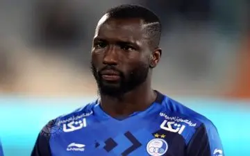 ایسما در آستانه جدایی از استقلال