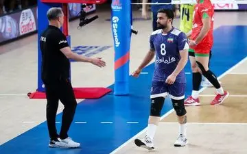 لیبروی تیم ملی والیبال ایران: به نوبه خود از مردم عذرخواهی می‌کنم/ فشار زیادی روی تیم است

