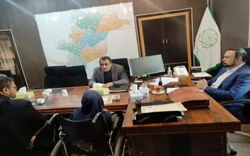 در انجام پروژه‌های عمرانی و شهری مناسب سازی معابر برای معلولان دیده شود
