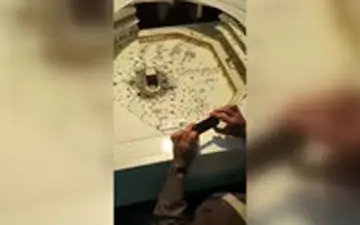 کعبه سرپوشیده می‌شود