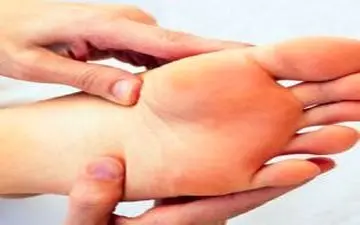 علت گزگز و درد کف پا