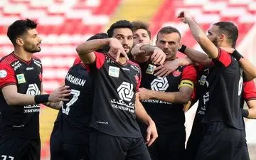 قنبرپور: شادابی لازم را در پرسپولیس نمی‌بینیم و این تیم هنوز در خط حمله مشکل دارد 