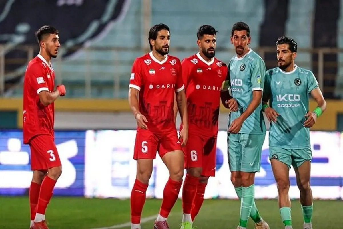 پیروزی کم رقم شاگردان «اوسمار»/ پرسپولیس با پیکان به صدر جدول رسید
