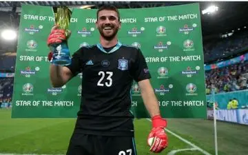 «سیمون» بهترین بازیکن دیدار تیم‌های ملی فوتبال اسپانیا - سوئیس شد