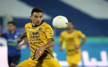 مانع بزرگ پیوستن ستاره سپاهان به پرسپولیس / فرشاد فکرش هم نمی‌کرد! 