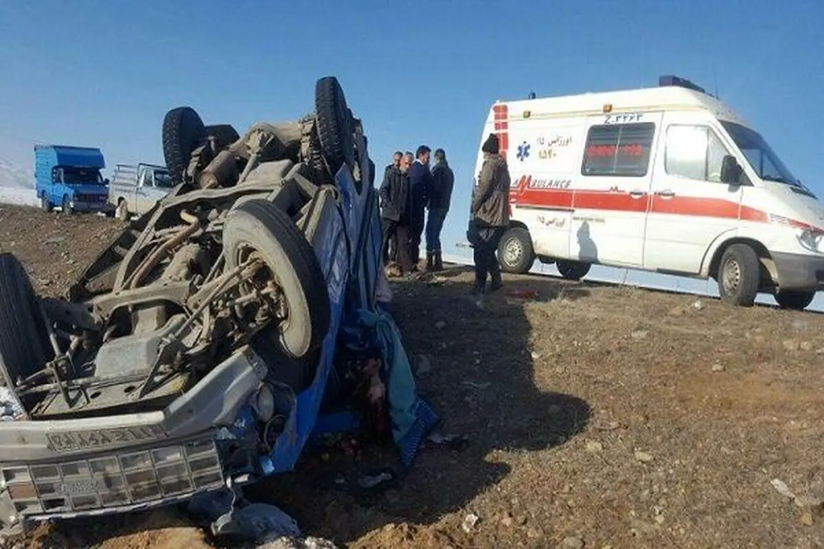 واژگونی نیسان در ابرکوه ۲ کشته و ۲۲ مصدوم بر جا گذاشت
