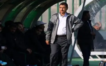 تیکه سنگین سرمربی صنعت نفت آبادان به داوری بازی با پرسپولیس 