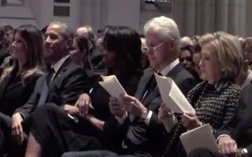 همنشینی اوباما و همسر ترامپ در مراسم خاکسپاری مادر جرج بوش