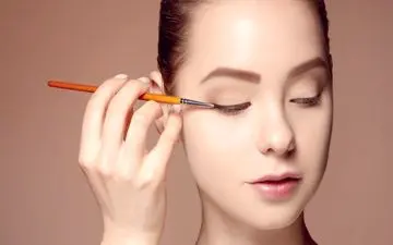 خط چشم دانشجویی: راهنمای کشیدن خط چشم مناسب برای دانشجویان