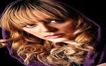 پوشش و ظاهر لیلا برخورداری، کنار سفره هفت سین