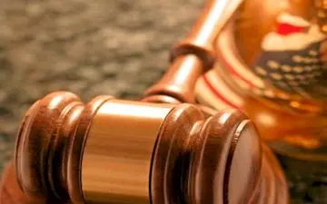 خواننده سرشناس پاپ ممنوع الکار شد/این خواننده بخاطر شکایت دختری با محکومیت سنگینی مواجه شد