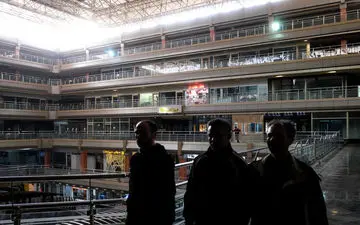 پلاسکونشینان همچنان درگیر جانمایی در نور/ اعتراض‌ها بالا گرفت