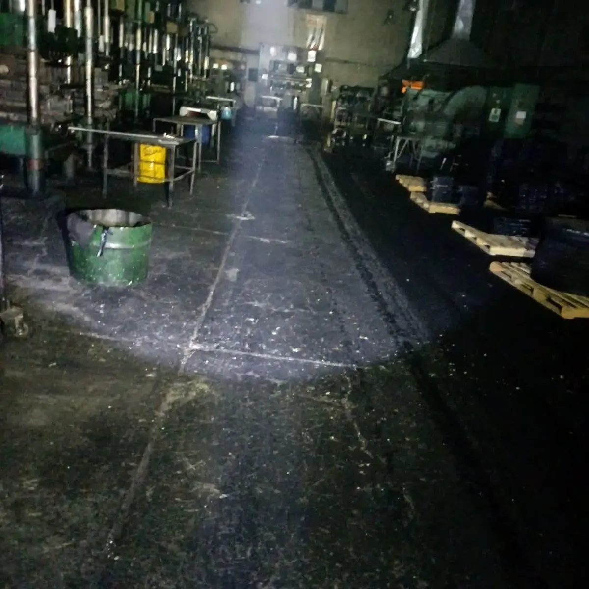  مهار آتش سوزی در شهرک صنعتی بروجرد 