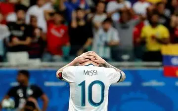 مسی: گل نخست کلمبیا یک ضربه دردناک بود