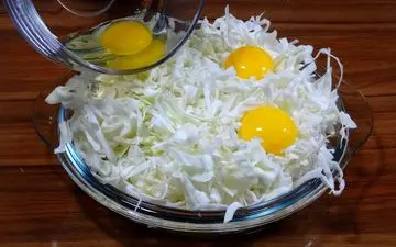 کوکو سبزی با کلم برگ؟! یه تجربه جدید و خوشمزه! | فیلم