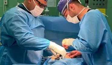 عمل جراحی موفقیت‌آمیز؛ خارج‌سازی توده ۱۲۰۰ گرمی از ریه بیمار در کرمانشاه+عکس
