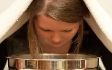 روش صحیح استفاده از بخور رازیانه برای پوست