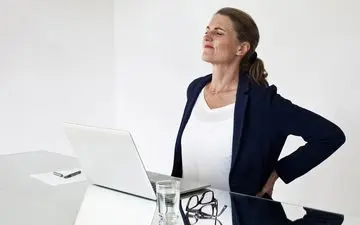  با ۱۳ علت درد گودی کمر آشنا شوید