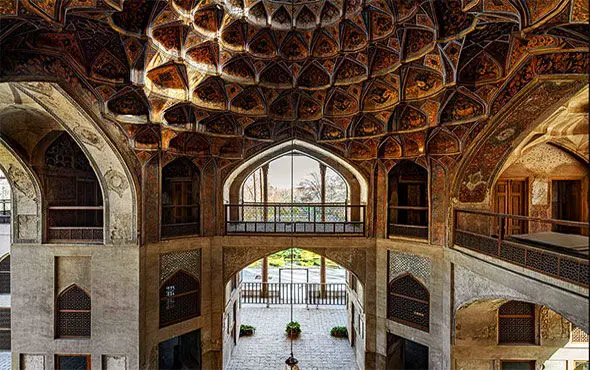 کاخ هشت بهشت؛ جاذبه ای درجه یک