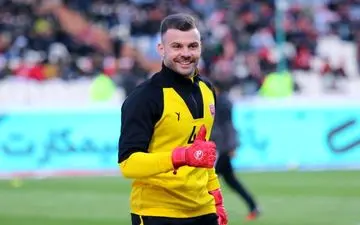 به دروازه‌بان کروات پرسپولیس بی‌احترامی شده است؟