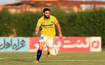 قریشی: بعید می‌دانم لیگ ادامه پیدا کند/ اگر بازی‌ها تعطیل شد، قهرمان باید معرفی شود
