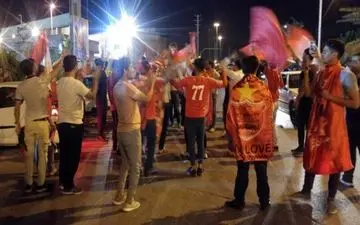 هواداران پرسپولیس در اهواز کارناوال شادی راه انداختند