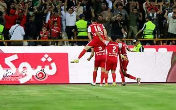 در رختکن استقلال بعد از دربی چه گذشت؟/ از شایعه درگیری بزرگ‌ترهای آبی‌پوش تا حرف‌های ساپینتو
