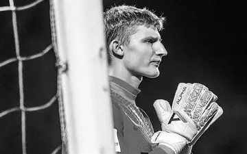 خودکشی گلر جوان به خاطر فسخ قرارداد!