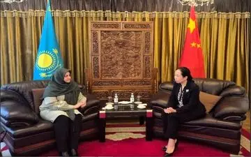 دیپلمات‌های ایران و چین در آلماتی دیدار کردند