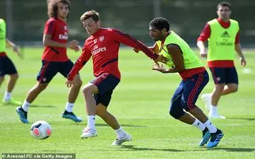  اوزیل- آرسنال؛ مسیر پیش رو ، جدایی!