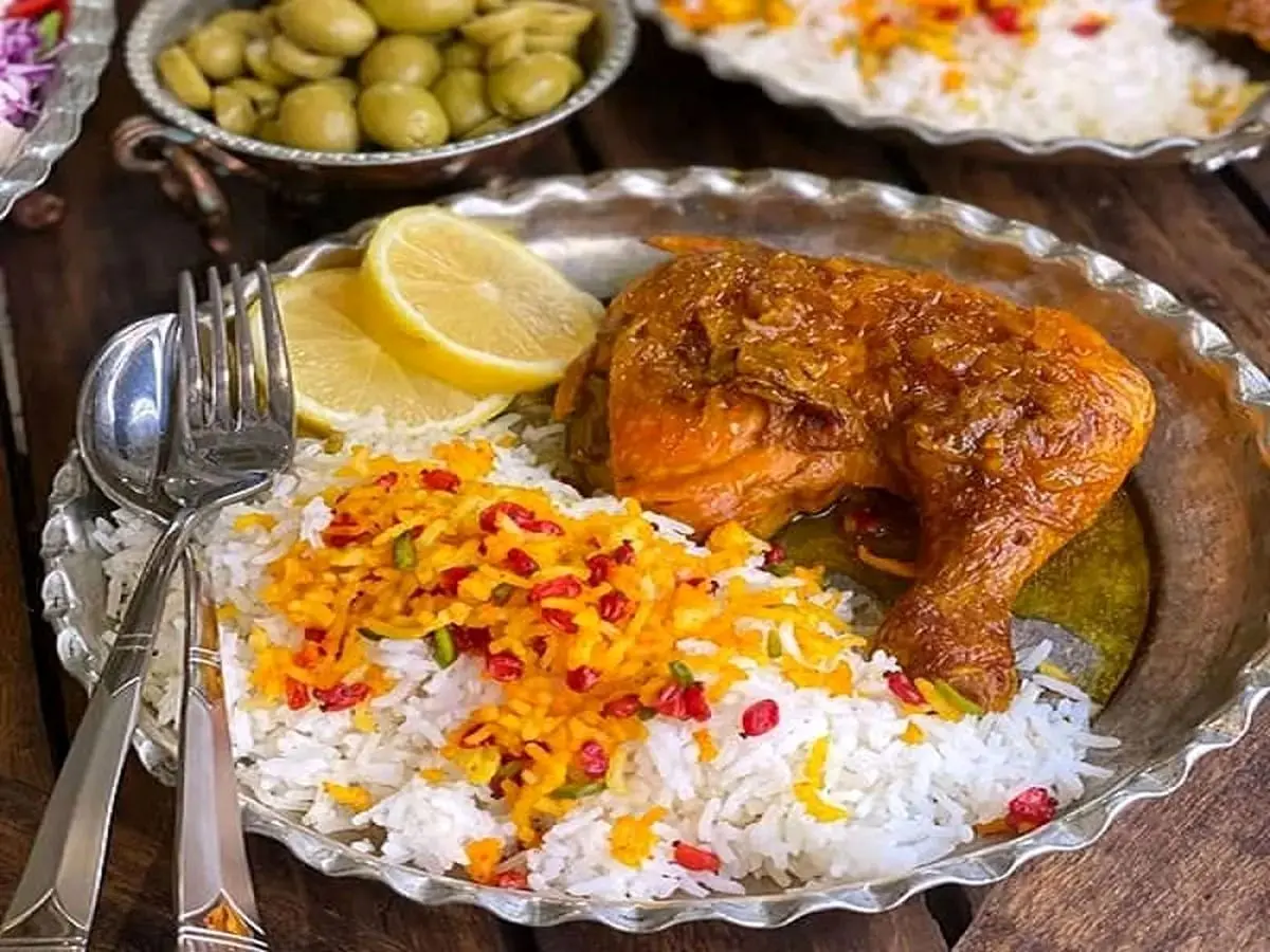 طرز تهیه مرغ شاندیزی زعفرانی؛ خوشمزه با سس مخصوص رستورانی