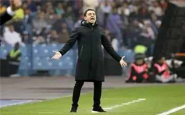 ژاوی خواستار تمدید قرارداد با دمبله شد