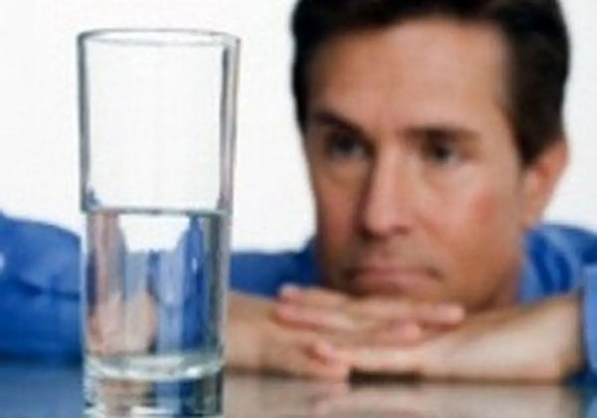 آیا نوشیدن آب زیاد باعث کاهش وزن می‌شود؟