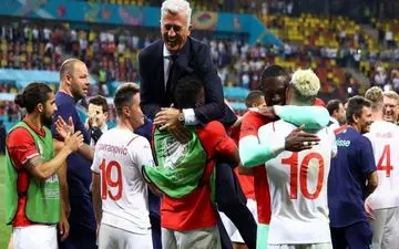 سرمربی‌ای که همیشه گزینه استقلال و پرسپولیس بود، قرارداد بست