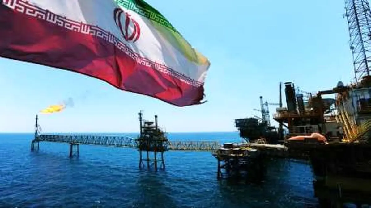 آمریکا معافیت از تحریم های نفتی علیه ایران را بررسی می کند