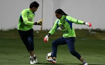 رحمتی یا حسینی؟شفر مشت خود را هنوز برای انتخاب دروازه بان باز نکرده!