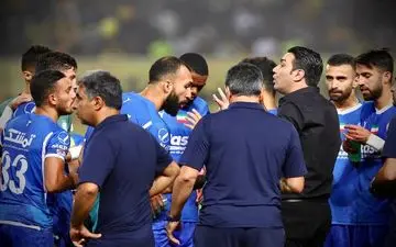 اعتصاب استقلالی‌ها وارد پنجمین روز شد